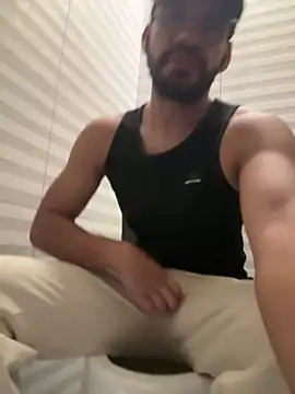Snapshot of Leon__Hart_ chatting on June 10, 2:27 pm Leon Hart online show from June 10, 2:27 pm