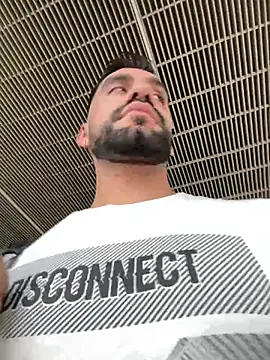 Snapshot of Leon__Hart_ chatting on July 5, 6:26 pm Leon Hart online show from July 5, 6:26 pm