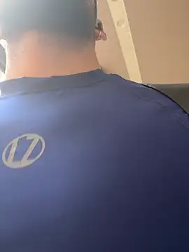 Snapshot of Leon__Hart_ chatting on July 9, 6:34 pm Leon Hart online show from July 9, 6:34 pm