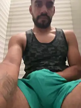 Snapshot of Leon__Hart_ chatting on July 11, 5:37 pm Leon Hart online show from July 11, 5:37 pm