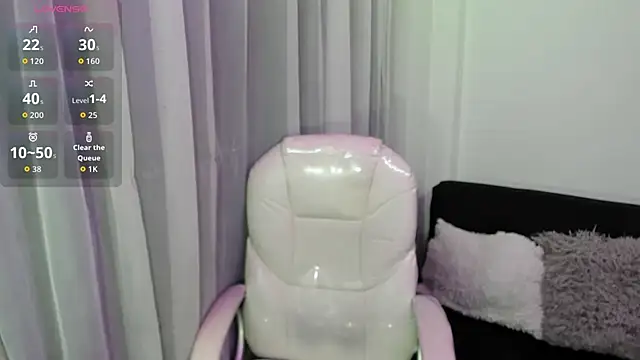 Snapshot of Pretty_Johnson_ chatting on February 27, 11:32 am Pretty Johnson online show from February 27, 11:32 am