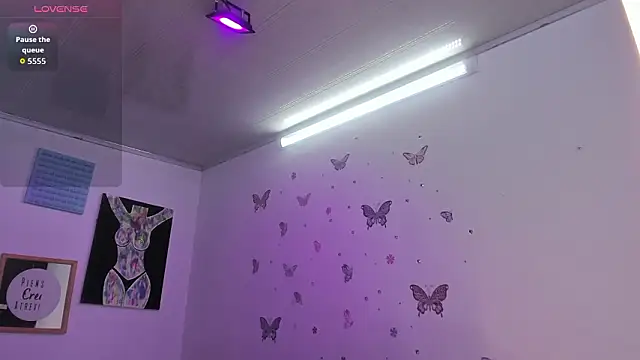 Snapshot of Pretty_Johnson_ chatting on March 19, 11:36 am Pretty Johnson online show from March 19, 11:36 am