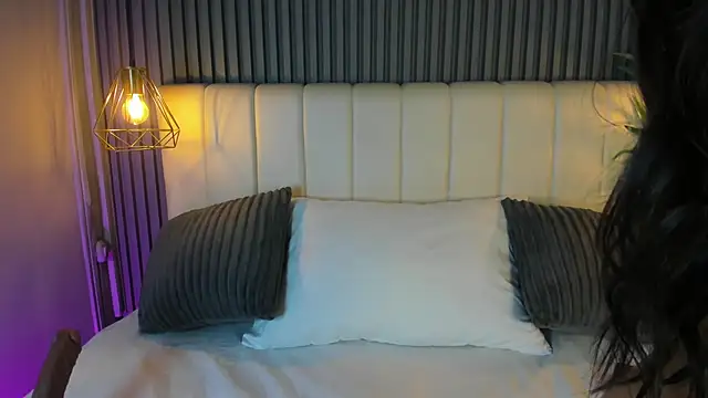 LauraCarther online show from May 9, 8:36 pm