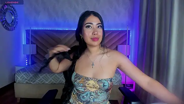 alice kingsley  online show from May 13, 8:38 pm