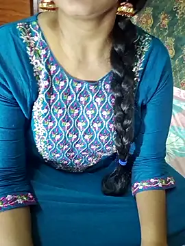 Snapshot of Shalini_telugu09 chatting on February 19, 7:15 am Shalini telugu09 online show from February 19, 7:15 am