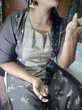 Snapshot of Shalini_telugu09 chatting on February 24, 9:07 am Shalini telugu09 online show from February 24, 9:07 am