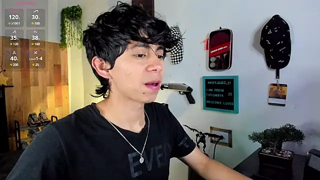 Snapshot of Yaiden_11 chatting on March 22, 1:19 pm Yaiden 11 online show from March 22, 1:19 pm