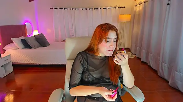 karla hill 28 online show from October 31, 4:35 am