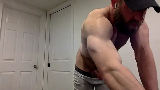 Snapshot of clarkefit chatting on March 18, 12:58 pm clarkefit online show from March 18, 12:58 pm