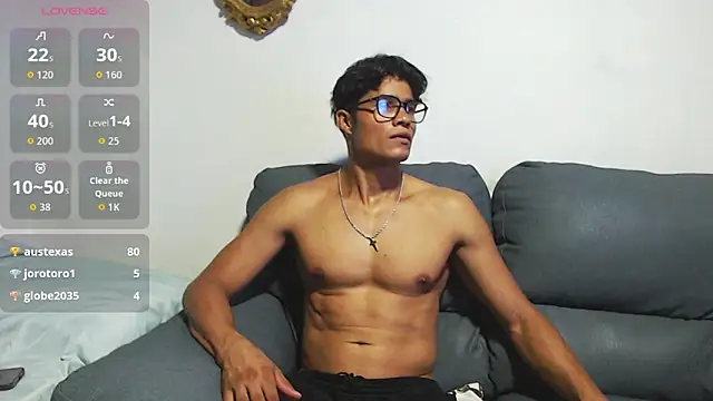 Snapshot of Christian_Musclet4 chatting on October 10, 2:32 am Christian Musclet4 online show from October 10, 2:32 am