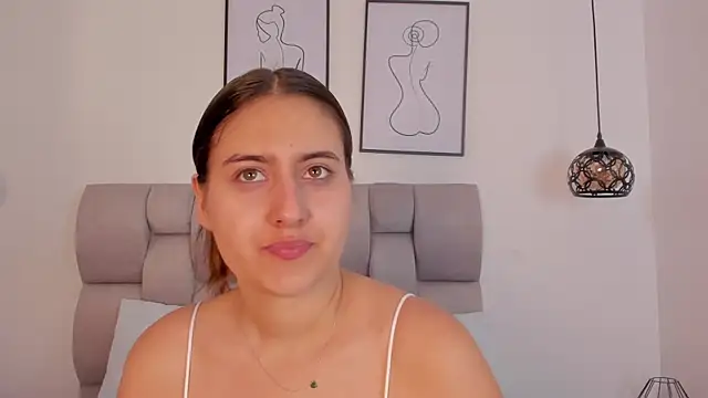 Snapshot of Hanna_Evans__ chatting on October 10, 12:26 pm Hanna Evans online show from October 10, 12:26 pm