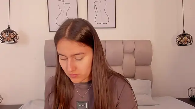 Snapshot of Hanna_Evans__ chatting on October 11, 12:58 pm Hanna Evans online show from October 11, 12:58 pm