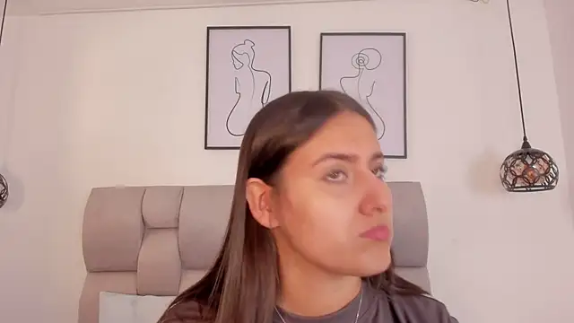 Snapshot of Hanna_Evans__ chatting on October 17, 12:41 pm Hanna Evans online show from October 17, 12:41 pm