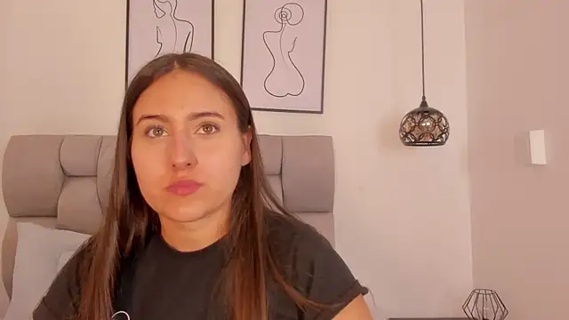 Snapshot of Hanna_Evans__ chatting on October 21, 12:06 pm Hanna Evans online show from October 21, 12:06 pm