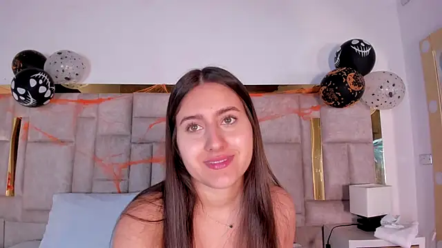 Snapshot of Hanna_Evans__ chatting on October 27, 12:42 pm Hanna Evans online show from October 27, 12:42 pm