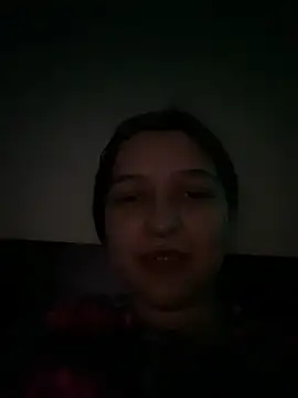 Snapshot of SelySelyna chatting on March 17, 9:23 pm SelySelyna online show from March 17, 9:23 pm