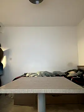 Snapshot of Renoirmonter chatting on October 14, 5:41 am Renoirmonter online show from October 14, 5:41 am