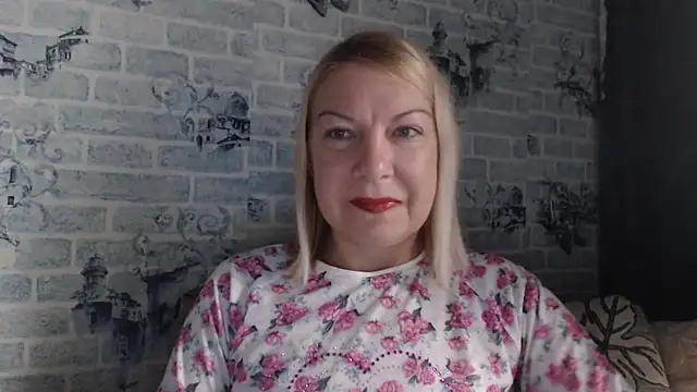 Snapshot of Lillia_Ray chatting on October 24, 5:04 am Lillia Ray online show from October 24, 5:04 am