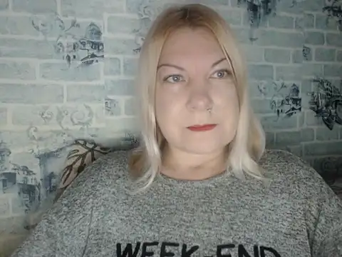 Snapshot of Lillia_Ray chatting on November 15, 8:44 am Lillia Ray online show from November 15, 8:44 am