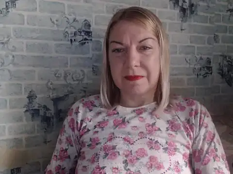 Snapshot of Lillia_Ray chatting on December 22, 9:17 am Lillia Ray online show from December 22, 9:17 am