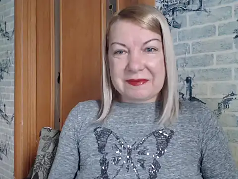 Snapshot of Lillia_Ray chatting on February 7, 8:29 am Lillia Ray online show from February 7, 8:29 am