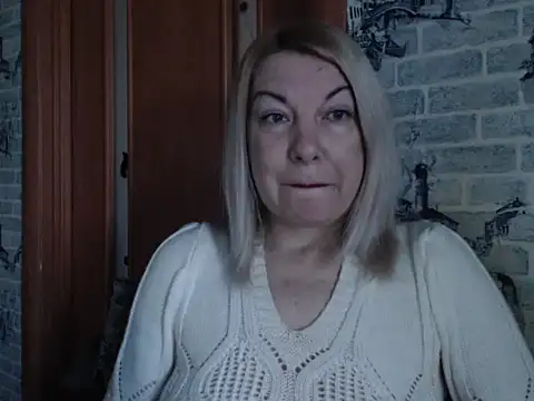 Snapshot of Lillia_Ray chatting on February 10, 8:18 am Lillia Ray online show from February 10, 8:18 am