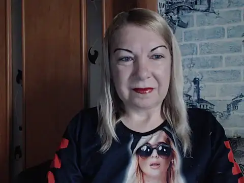 Lillia Ray online show from May 13, 7:06 am