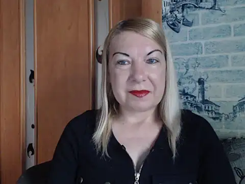 Lillia Ray online show from May 18, 7:47 am