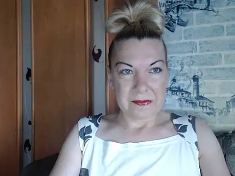 Snapshot of Lillia_Ray chatting on June 19, 6:40 am Lillia Ray online show from June 19, 6:40 am