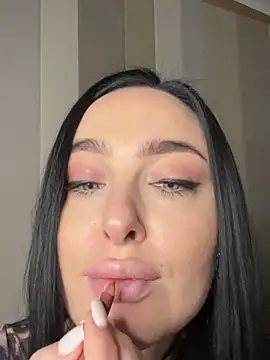 Snapshot of Black_swan7777 chatting on March 5, 9:16 am Black swan7777 online show from March 5, 9:16 am