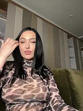 Snapshot of Black_swan7777 chatting on March 6, 11:28 am Black swan7777 online show from March 6, 11:28 am