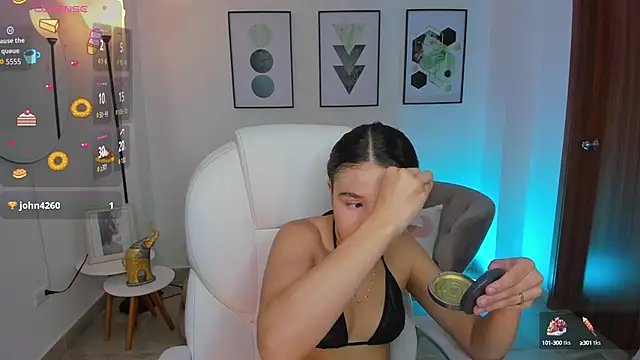 Danaa Rouse online show from September 24, 7:06 pm