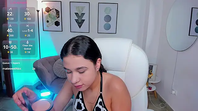 Danaa Rouse online show from October 1, 7:20 pm