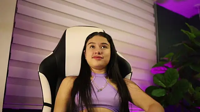 Danaa Rouse online show from October 31, 9:21 am