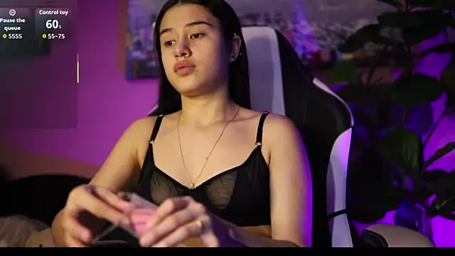 Danaa Rouse online show from February 7, 9:51 pm