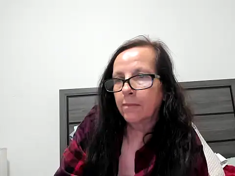 Snapshot of peachgoddess chatting on April 14, 3:01 am peachgoddess online show from April 14, 3:01 am