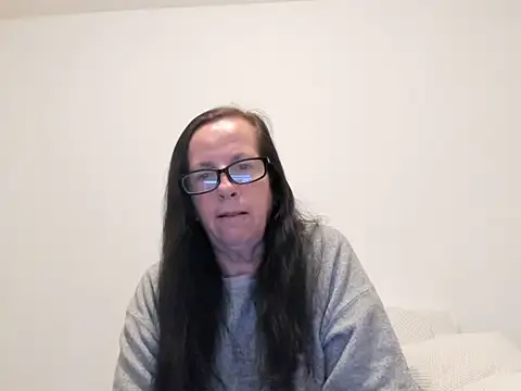 Snapshot of peachgoddess chatting on April 20, 2:47 am peachgoddess online show from April 20, 2:47 am