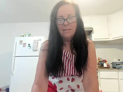 Snapshot of peachgoddess chatting on April 27, 1:31 pm peachgoddess online show from April 27, 1:31 pm