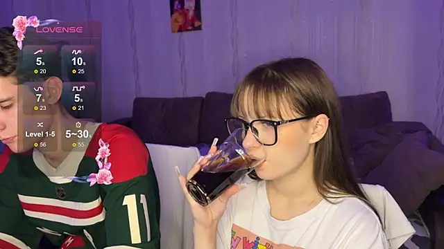 Romanhavesweetydick777 online show from November 1, 2:19 pm