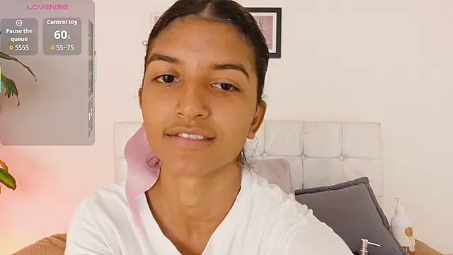 YuliethPetite online show from September 19, 4:51 pm