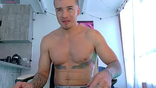 Ryannblue07 online show from October 5, 7:23 pm