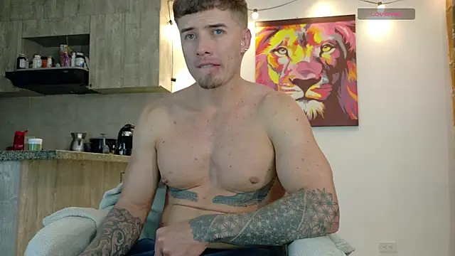 Ryannblue07 online show from June 4, 1:11 am