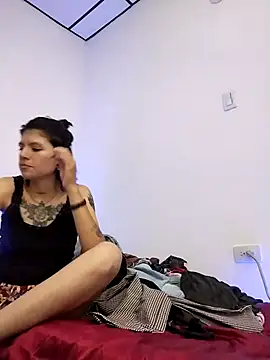 lovelockedlips online show from May 2, 1:54 am