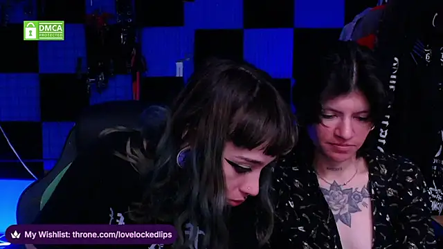 lovelockedlips online show from May 8, 6:13 pm
