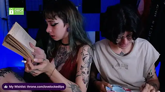 lovelockedlips online show from May 10, 6:29 am