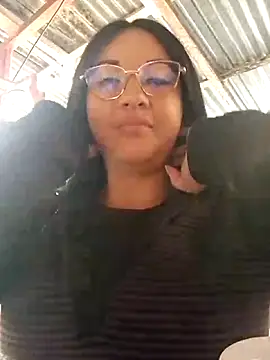 melisamoon  online show from February 22, 3:54 pm