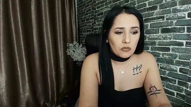 missdyaa online show from October 16, 12:00 am