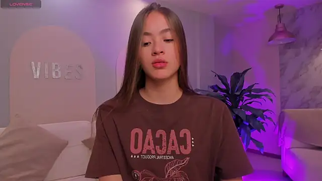 MaiaCollins online show from September 30, 6:13 pm