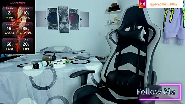 Snapshot of jackdeliciusdick chatting on October 31, 9:43 am jackdeliciusdick online show from October 31, 9:43 am