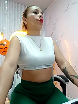 ferchisconejita online show from October 6, 1:08 pm